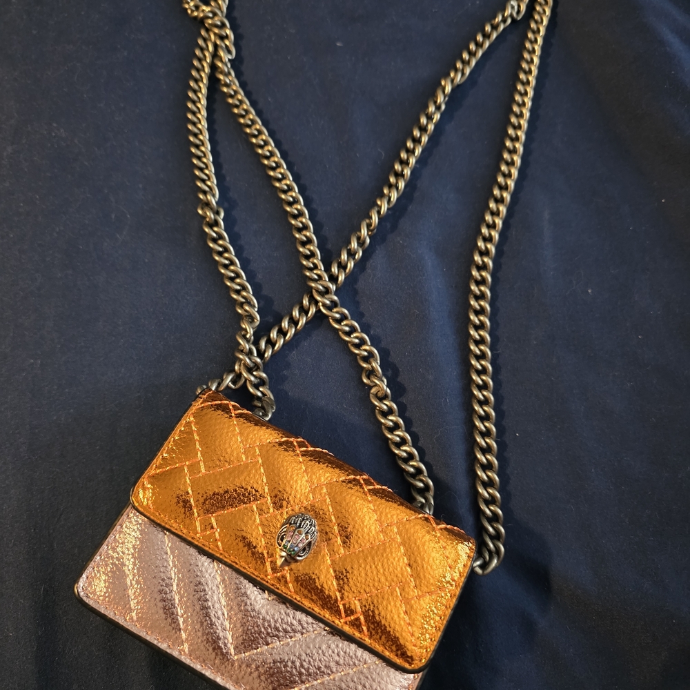 Quilted Metallic Chain Bag - Picture 6 of 6